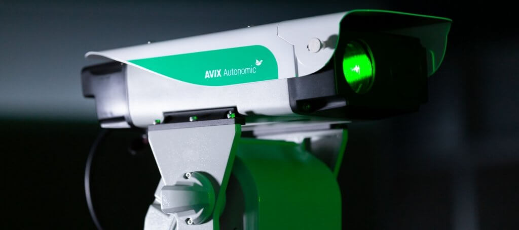 AVIX Autonomic laser bird deterrent in action